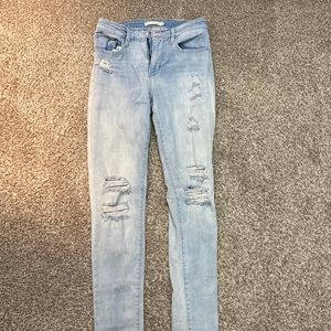 Levi’s 721 High Rise Skinny Distressed Jean